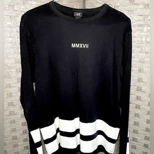 H&M Long Sleeve reflective/white Black Tee size M